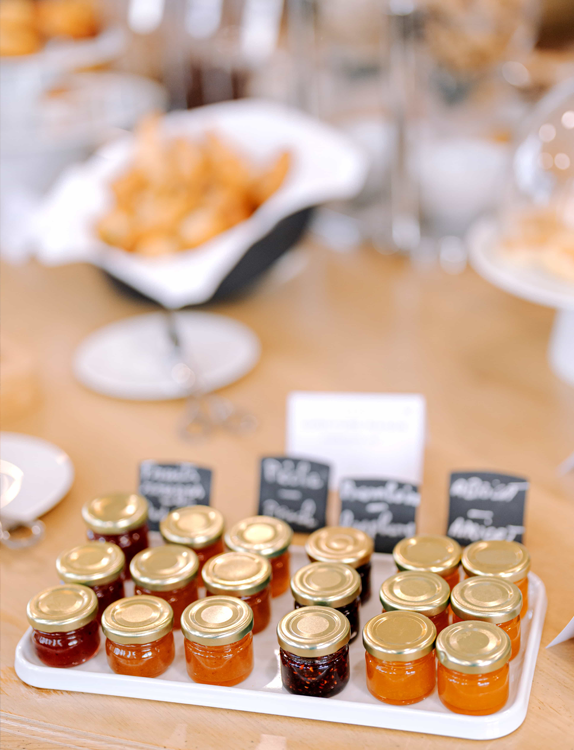 Petit dejeuner pour les enfants au Domaine de Rochebois